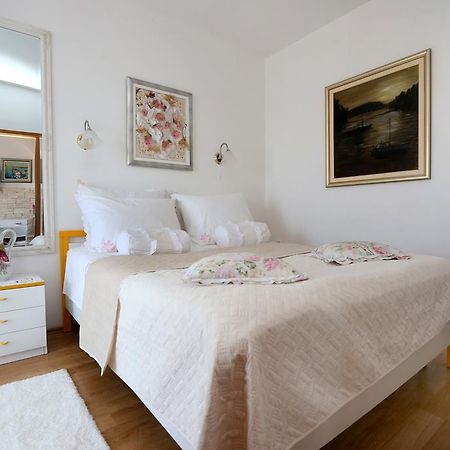 Apartmani Gloria Brodarica  Luaran gambar
