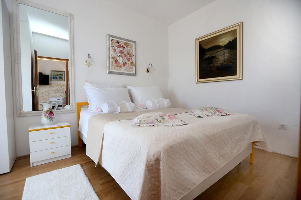 Apartmani Gloria Brodarica  Luaran gambar